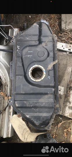 Бензобак toyota yaris vitz funcargo