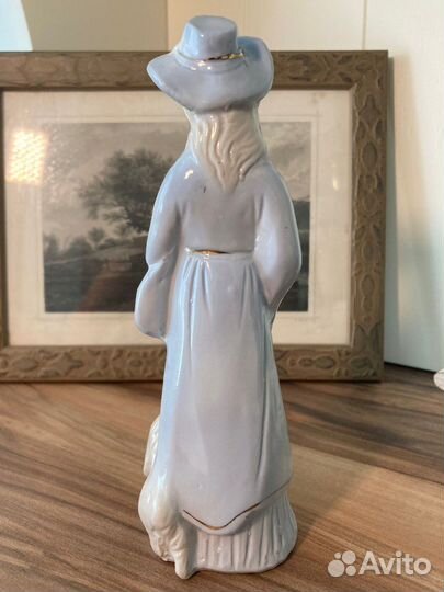 Статуэтка девушка винтаж