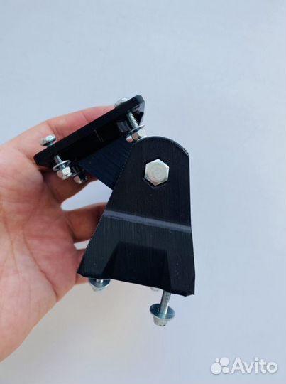 Крепление на панель для навигатора Garmin Montana