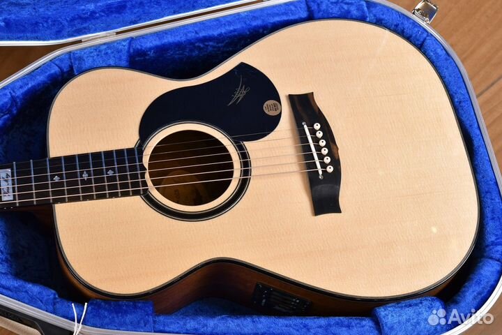 Электроакустическая гитара Maton + Аксессуары