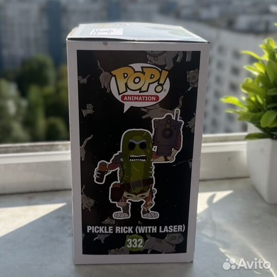 Фигурка Funko Pop Pickle Rick (With Laser)