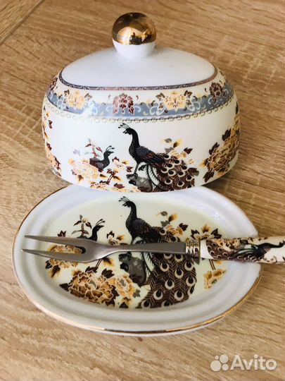 Лимонница с вилкой