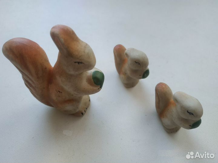Три белочки, глиняные фигурки