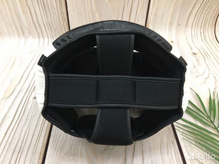 Боксерский шлем Venum