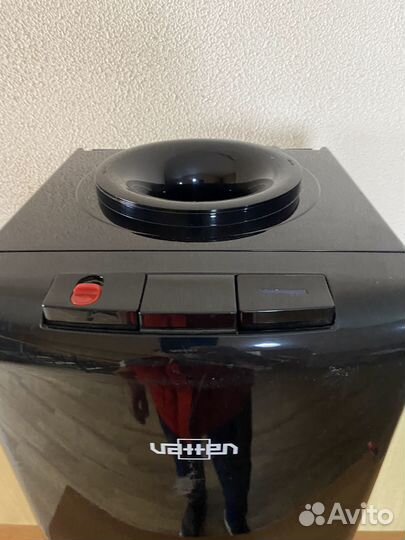 Кулер для воды напольный