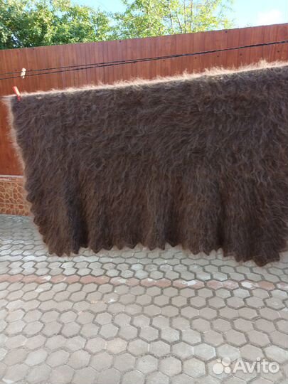 Пуховый плед и платки