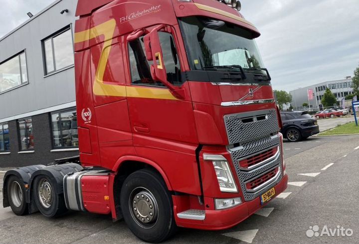 В разборке грузовик Volvo,FH с 2013