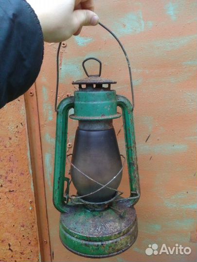 Керосиновая старинная лампа