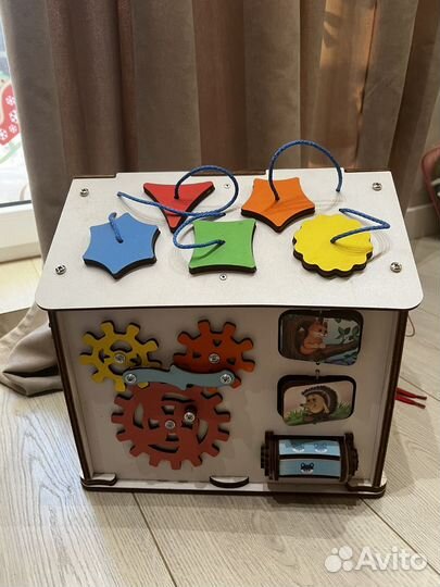 Бизиборд домик со светом