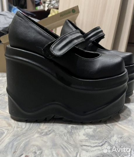 Туфли demonia wave 32 оригинал