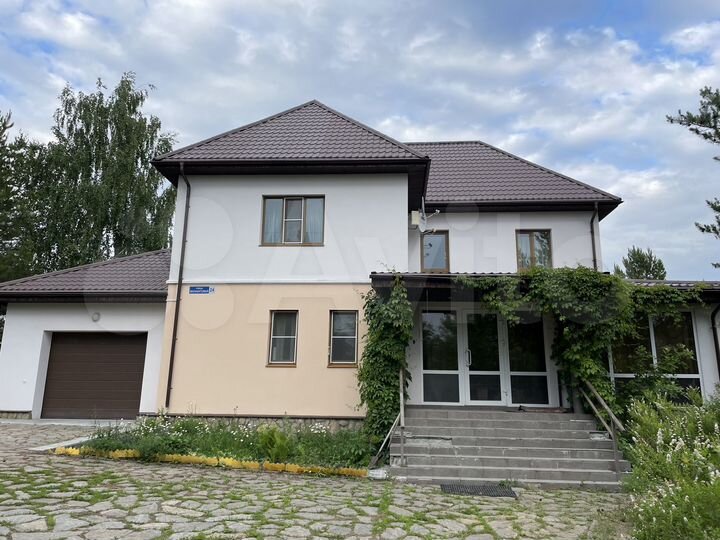 Дом 180,4 м² на участке 13,8 сот.