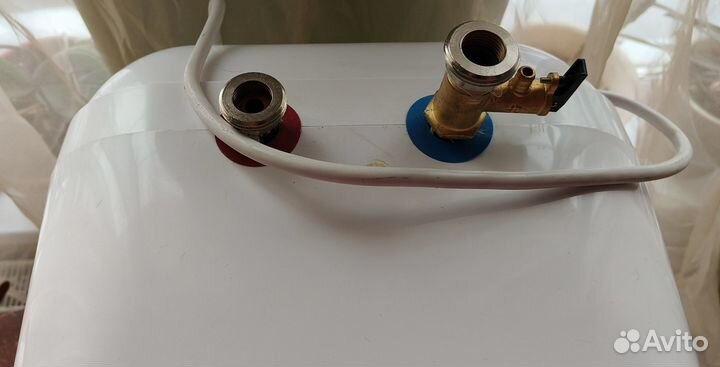 Водонагреватель Electrolux EWH 15 Q-bic U