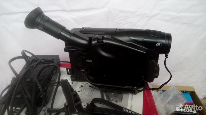 Продаю видеокамеру Panasonic NV-A3EN