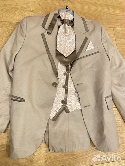 Костюм нарядный для мальчика