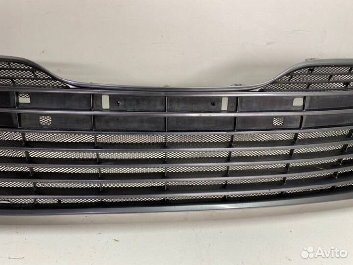 Решетка радиатора передняя Toyota Camry V70