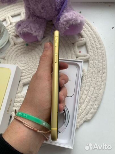 Apple iPhone 11 64gb Yellow рст