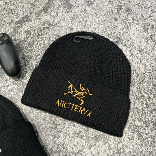 Шапка Arcteryx зимняя