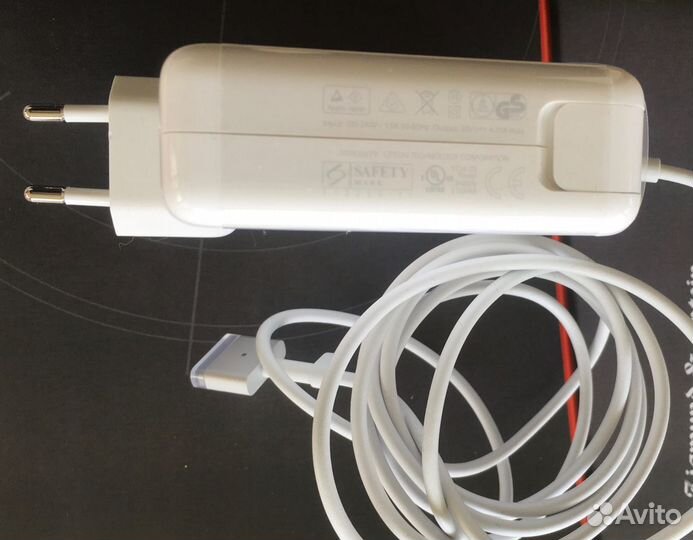 Сетевой адаптер Apple 85W MagSafe 2 Power Adapter