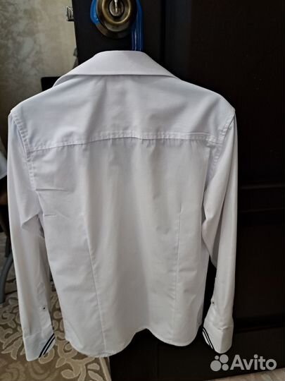 Рубашка белая на мальчика с длинным рукавом 134
