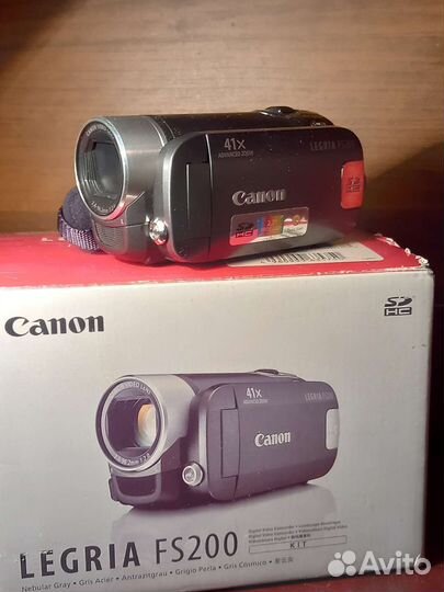 Видеокамера canon legria fs200