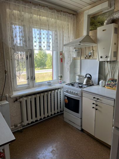 3-к. квартира, 54 м², 3/3 эт.
