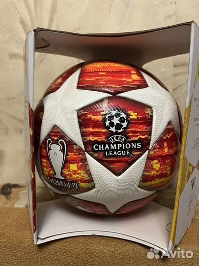 Продам футбольный мяч