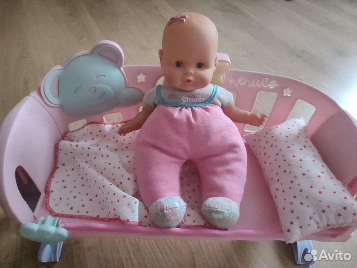 Кукла Nenuko с кроваткой