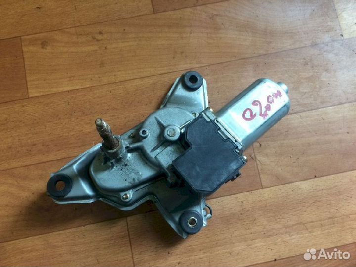 Моторчик заднего стеклоочистителя (дворника) Toyot