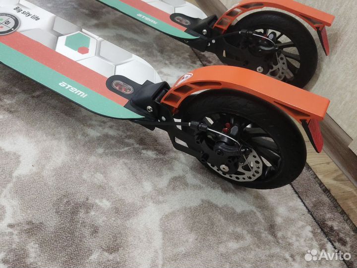 Самокат с дисковым тормозом