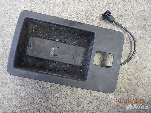 Отсек для телефона в центральную консоль Audi S8