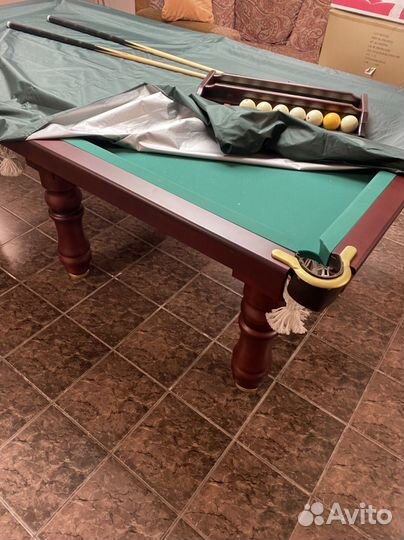 Бильярдный стол
