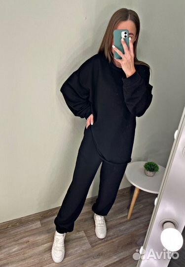 Спортивный костюм женский
