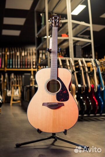 Акустическая гитара Yamaha FS800 N