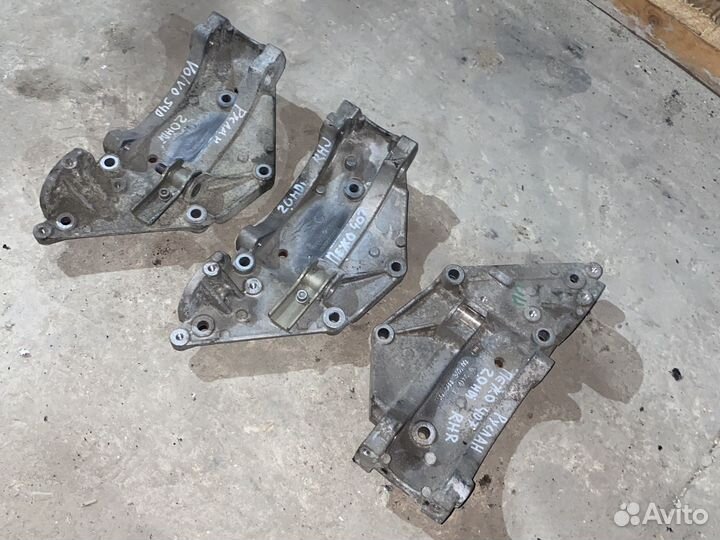 Кронштейн генератора 2.0hdi пежо 407 Ситроен ц4