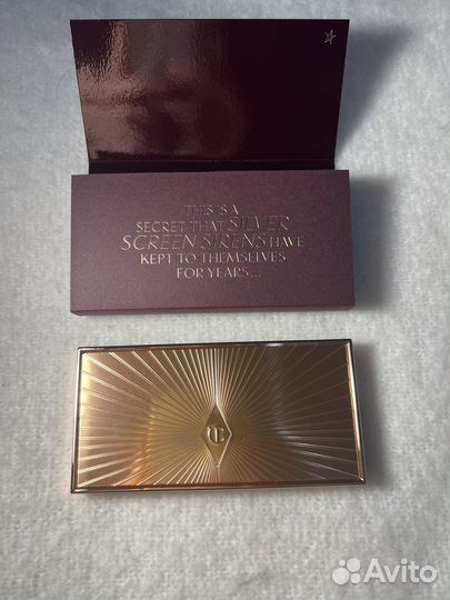 Палетка Charlotte Tilbury Light