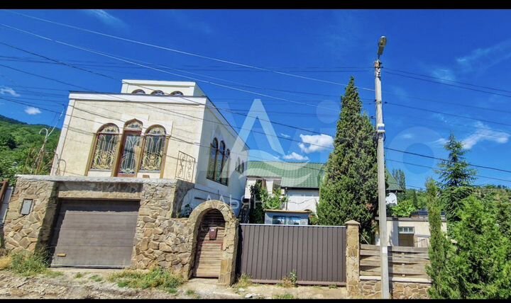 Дом 421 м² на участке 7 сот.