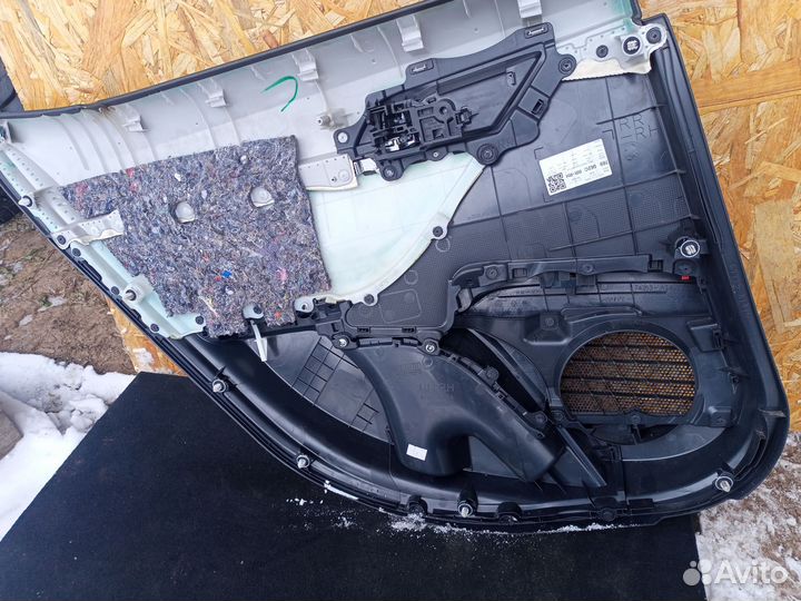 Обшивка задней правой двери toyota camry V75 V70