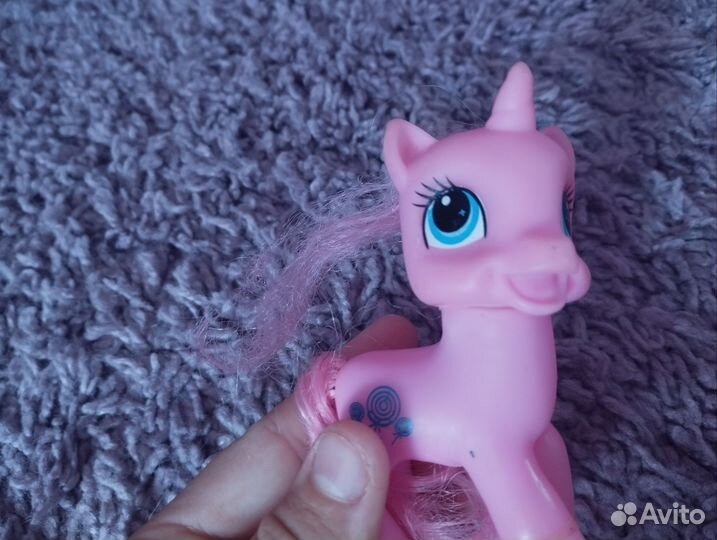 Брелки и фигурки