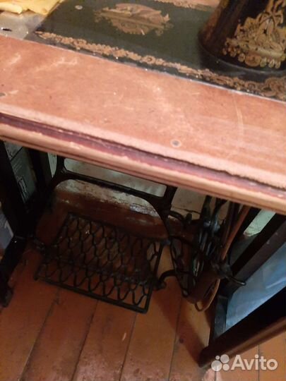 Швейная машинка зингер