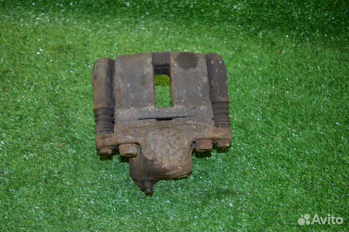 Суппорт передний левый Renault Logan