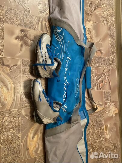 Комплект беговых лыж, ботинки, чехол