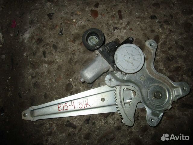 Стеклоподъемник задний правый Toyota Corolla 150