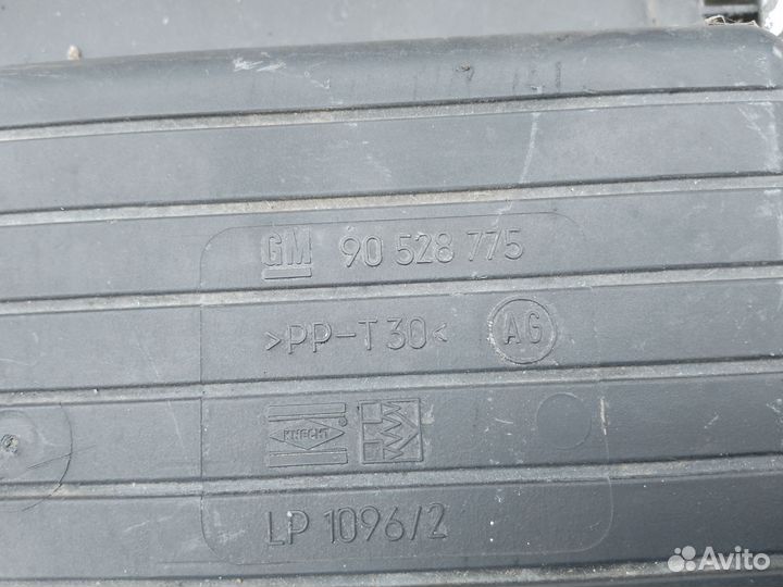 Корпус воздушного фильтра opel astra F