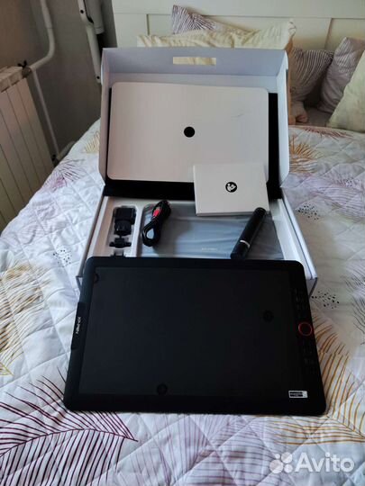 Графический планшет XP pen artist 15.6 pro + пульт