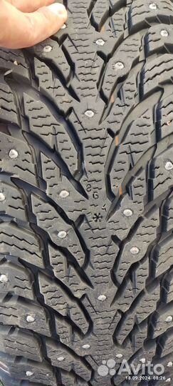 Nokian Hakkapeliitta 9 SUV 215/65R16 с дисками