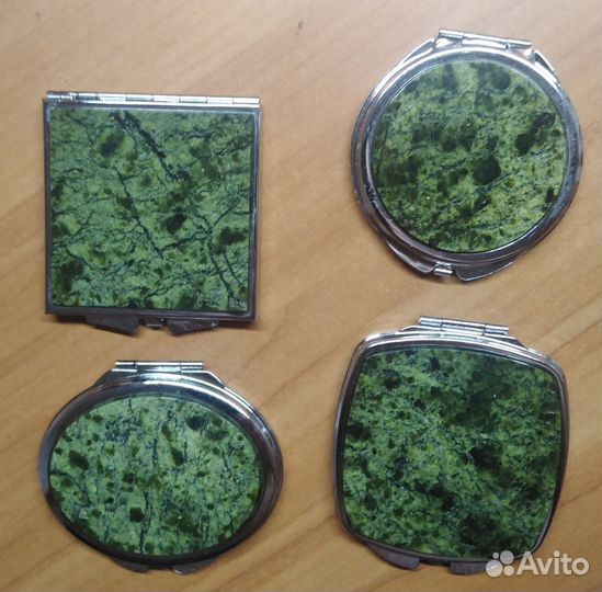 Зеркало карманное