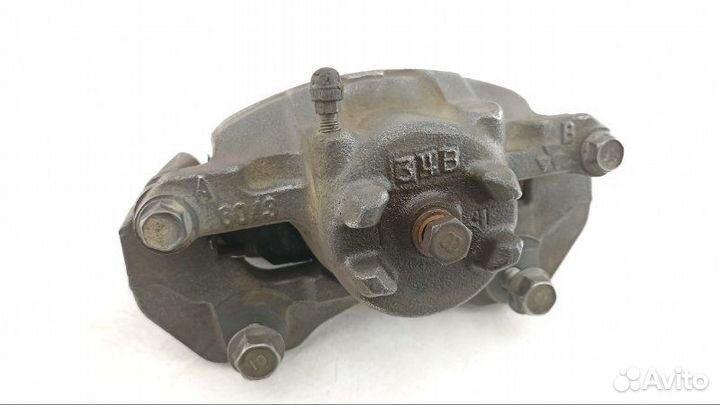 Суппорт передний левый Mitsubishi Outlander CU4W