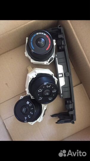 Блок управления отопителем Тоуоta Corolla E150