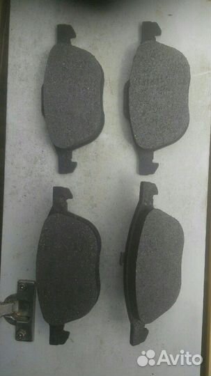 Тормозные колодки вольво S40. V 50