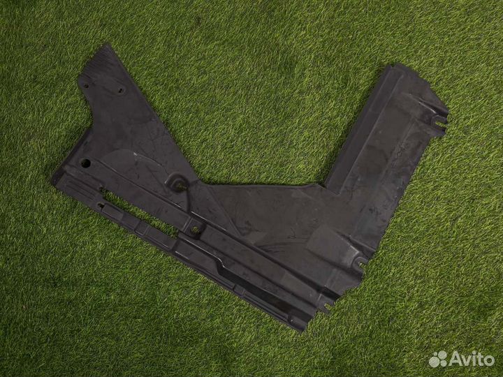 Защита днища задняя левая Audi A4 B9 2.0 дизель